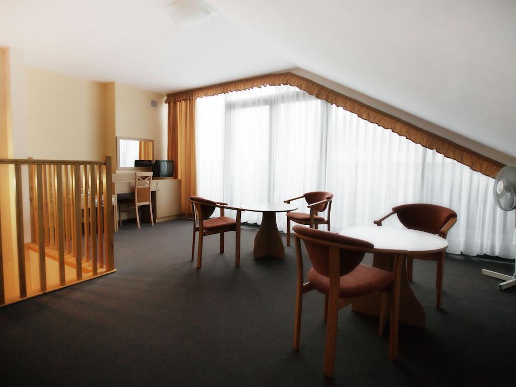 Apartamenty Jesienna Rezydencja Nałęczów Pokój zdjęcie